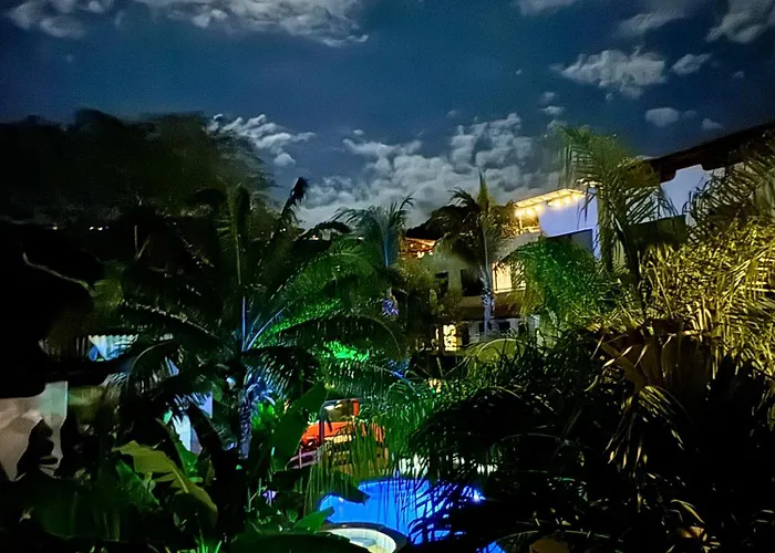 Casa vacanze Modern With A Rooftop Patio *
